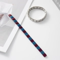 Dettaglio di maglie modulari in acciaio inossidabile argento, blu navy e bordeaux - Cinturino Duo Viola e Blu (BD-292) / Viola Scuro e Blu Bicolore