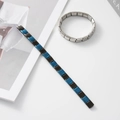 Dettaglio macro del bracciale modulare a charms italiano in acciaio inossidabile - Cinturino Modulare Nero e Blu / Nero e Blu