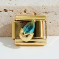 Italiaanse charm armband module in goudlook met een peervormige blauwe edelsteen inleg - Waterdruppel Blauwe Steen (MK-1211)