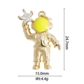 Detailed macro view of golden astronaut pendant with yellow visor and star for DIY jewelry - Yellow Mask Astronaut (DZ-2045)