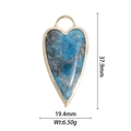 Ciondolo a cuore in oro con pietra naturale blu e dimensioni dettagliate 37,9x19,4mm - Ciondolo a Cuore Grande in Pietra Blu Strutturata (DZ-1565)