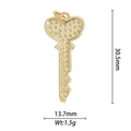Pendentif en forme de clé de cœur doré en cuivre avec texture à petits points - Pendentif Uniquement (Sans Chaîne) Clé à Pois en Cœur (DZM-3576)
