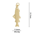 Pendentif poisson doré en laiton avec écailles texturées et dimensions détaillées - Pendentif Uniquement (Sans Chaîne) Motif Poisson (DZM-3578)