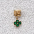 Charm modulare italiano dorato con ciondolo quadrifoglio in gemma verde smeraldo - Stile Quadrifoglio Dorato con Pietra Verde (GMKDZ-018)