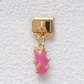 Italienisches Modul-Armband-Charm mit pinkfarbenem Drachenfrucht-Anhänger in Gold - Drachenfrucht-Modul (MKDZ-616)