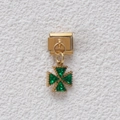 Charm modulare italiano dorato con ciondolo a croce di Malta e cristalli verdi - Stile Croce di Malta Strass Verde Oro (GMKDZ-021) / 5 Pezzi