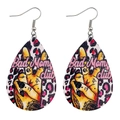 Gros plan de boucles d'oreilles en forme de larme avec imprimé léopard et slogan Bad Mom - Style Geste Rock Léopard Rose (K)