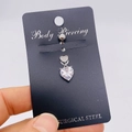Piercing de nombril en acier chirurgical avec double cœur argenté et pendentif cristal - Style Double Cœur Zirconia Clair (JE0430O)