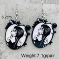 Detailansicht der 6,2 cm Höhe von Gothic-Acrylohrringen mit weiblichem Porträtmuster - Schmetterling und Mädchen (JE1050C)