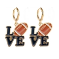 Boucles d'oreilles LOVE dorées avec lettres en émail noir et pendentif football américain - Football LOVE Noir