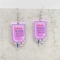 Boucles d'oreilles en acrylique Infirmière avec sac de perfusion violet et imprimé LOVE - Style Poche de Perfusion (JE1267B)