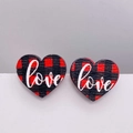 Pendientes de corazón de madera para San Valentín con estampado a cuadros rojos - Estilo Love de Cuadros Rojos y Negros (JE1199D)