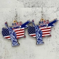 Pendientes de madera de EE. UU. con la Estatua de la Libertad y bandera americana - Estilo de Mapa Estatua de la Libertad (JE1320F)