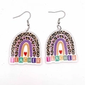 Boucles d'oreilles arc-en-ciel en acrylique avec motif léopard et texte enseignant - Style Cœur Rouge Arc-en-Ciel (JE1341A)