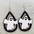 Dettaglio degli orecchini di Halloween a goccia con motivo a fantasma bianco e nero - Piccolo Fantasma Bianco e Nero (JE1429N)