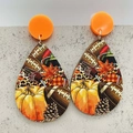 Pendientes de madera para Acción de Gracias con diseños de calabaza y fútbol americano - Estilo Mezcla de Fútbol y Calabaza (JE1379A)