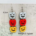 Orecchini pendenti a zucca di Halloween in legno con finitura glitter e dimensioni - Stile Tripla Zucca Glitterata (JE1454C)