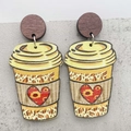Pendientes festivos de madera taza de café con corazones rojos y estampado de leopardo - Estilo Café Corazón de Leopardo (JE0943B)