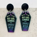 Orecchini a bara in acrilico gotico con stampa Spooky Bitch Season e ragnatela - Bara Nera Con Testo (JE1437B)