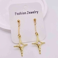 Boucles d'oreilles pendantes en forme d'étoile dorée avec incrustation en nacre violette - Boucles d'Oreilles Pendantes Pierre Iridescente Étoile Or (JE1408L)