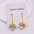 Boucles d'oreilles pendantes dorées avec breloques cœurs roses irisées sur carte - Boucles d'Oreilles Pendantes Cœur Iridescent Mince Or (JE1408Q)