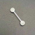 Vue détaillée d'un piercing de langue en acrylique translucide souple à deux boules - Style Blanc Semi-transparent (JE1588I)