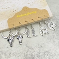 Set orecchini cowboy con testa di toro, stivali e ferro di cavallo in argento antico - 3 Paia Per Set / Stili Testa di Toro e Stivali da Cowboy (JE1311I)