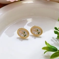 Pendientes vintage franceses con esmalte floral rosa y perlas blancas redondas - Estilo de capullo de flor blanca con perlas artificiales ovaladas