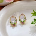 Pendientes de perlas vintage franceses con acabado dorado y detalles florales en esmalte - Estilo de Flor Morada Ovalada de Esmalte Blanco (Primavera 0010)