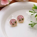 Pendientes de flores vintage con perlas y esmalte rosa en base de metal dorado - Estilo con Borde de Perla Artificial Redonda de Esmalte Rosa