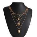 Collier multi-rangs doré avec breloques cœur et pendentif carte du monde sur buste - Style Quatre Couches Carte Cœur (16)