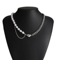 Collier asymétrique en perles et chaîne argentée avec pendentif cœur et diamants - Style Cœur Perle Artificielle Épissée (18)