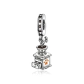 Silberner Kaffeemühlen-Anhänger mit orangefarbener Emaille für DIY-Armbänder - Vintage Kaffeemühle Anhänger (CCT1179)