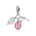 Detailansicht silberner DIY-Charm mit Spiegel, Parfümflasche und Kamm-Anhängern - Schminkspiegel Parfümflasche Haarkamm Set (CCT1176)