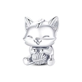 Macro detail of a silver fox charm holding a ball of yarn for DIY bracelets - Fox Style (CYT004)