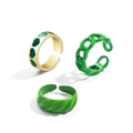 Dreiteiliges grünes Ring-Set mit Herzprints, Kettendesign und strukturierten Bändern - Grüner Herzketten- und Diagonalstil (33ZH-12348)