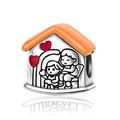 Detalle de dije de casa con techo de esmalte naranja y corazones rojos para pulseras - Abalorio de Casa de Pareja con Techo Naranja (CCT641)