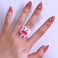 Rosa Monster-Ring aus Kunstharz mit breitem roten Mund und runden Augen am Finger - Rosa Monster-Stil (HS500-9)