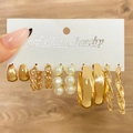 5-teiliges Set goldener Ohrringe mit Metallreifen und künstlichen Perlenanhängern - Goldene Ketten-Perlen-Kombination (HS961-5)