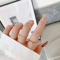 Drie gouden stapelbare ringen met parel-, gladde- en Cubaanse kettingontwerpen - Verstelbaar Open / Eenvoudige Franse Dunne Ring Stijl (HS701-20) / 3-delige set / Goud