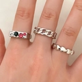 Set de anillos plateados con circonitas de colores, diseño de corazones y cadena - Estilo Corazón Plateado Con Strass (HS1152-2)