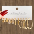 Set mit 5 goldenen Modeohrringen mit Metalldrehungen und Perlen für Trendsetter - Gold Künstliche Perle Geometrische Kombination (HS1469-6)