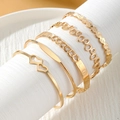 Ensemble de 5 bracelets dorés avec cœurs ajourés et breloques gravées LOVE - Style Combiné Anneau Ajouré LOVE Doré (HS1545-7)
