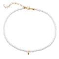 Elegante Perlenkette mit goldenem Kugelanhänger und verstellbarem Verschluss - Zentrale Goldperlen-Perlenkette (HS1464-35)