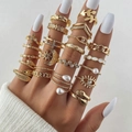 Set di 23 anelli vintage dorati per donna con perle luna e stelle stile bohémien - Stile Oro (HS1546-23) / Set di 23