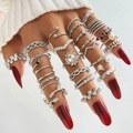 Σετ 30 boho ασημί δαχτυλίδια με χρωματιστές πέτρες και πέρλες στο μοντέλο - HS1621-9