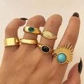Ensemble de bagues dorées vintage avec émeraude, pierre noire et turquoise - Ensemble de 6 pièces avec émeraude et motif soleil (HS1680-1) / HS1680-1