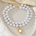 Collar de perlas de doble capa con colgante de corazón dorado y cierre de mosquetón ajustable - Doble Capa Perla Corazón