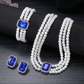 Dreireihiges Perlen-Schmuckset mit tiefblauem Edelstein und glänzenden Details - Silber-Blau