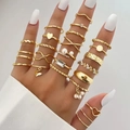 Set di 20 anelli bohémien dorati con ciondoli a farfalla cuore e perle sintetiche - Stile Oro (HS1546-17) / 24 Pezzi